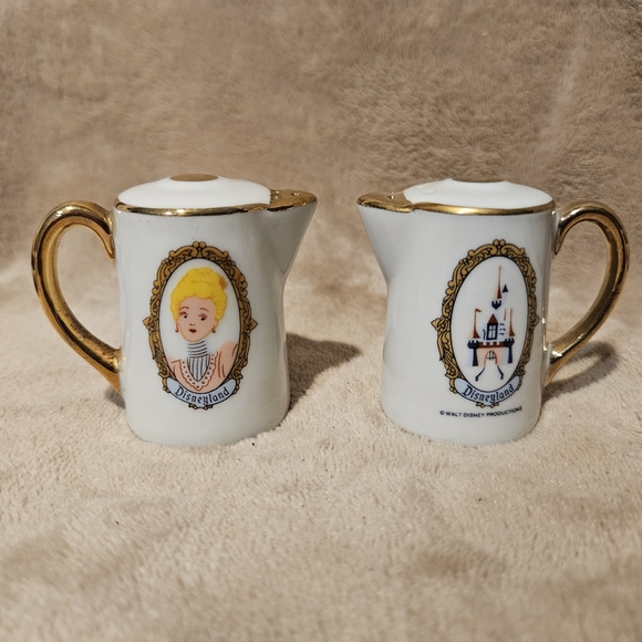 Vintage Disneyland Castle Teapot Salt and Pepper Shakers - Picture 4 of 8